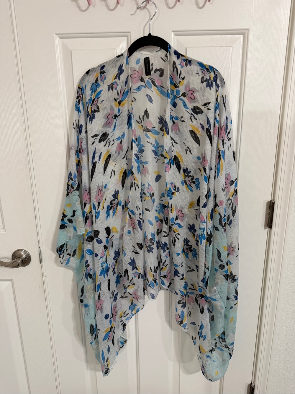 Lane Bryant White Floral Open-Front Kimono with Blue & Pink Accents